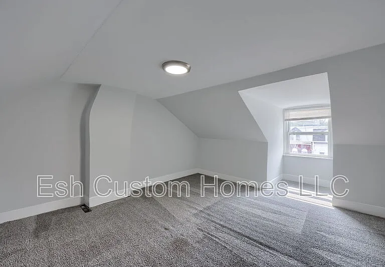 611 S Prince St — Photo 39