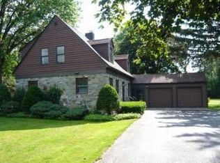 10 Gilbert Rd, New Hartford, NY 13413