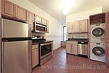 Rented by R New York