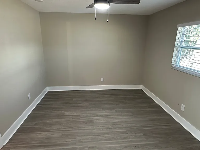 1462 Hamlet Ave — Photo 19