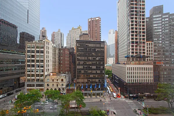 Sold by Trump International Realty | media 6