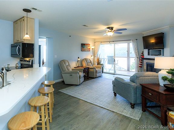 2nd image of 601 Park Place Dr #1A