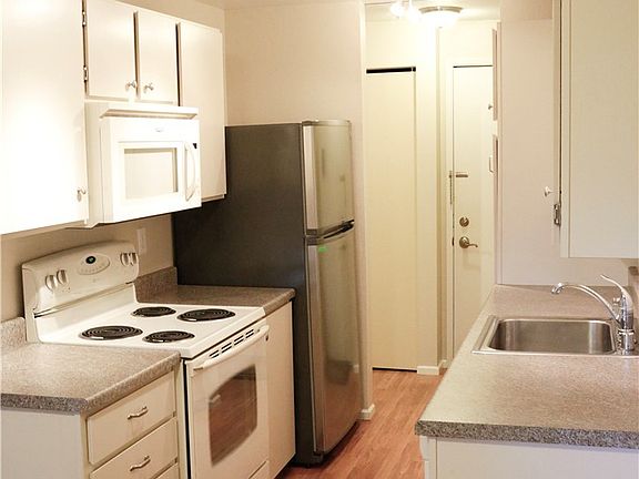 2nd image of 12744 NE 116th Ln Unit K31
