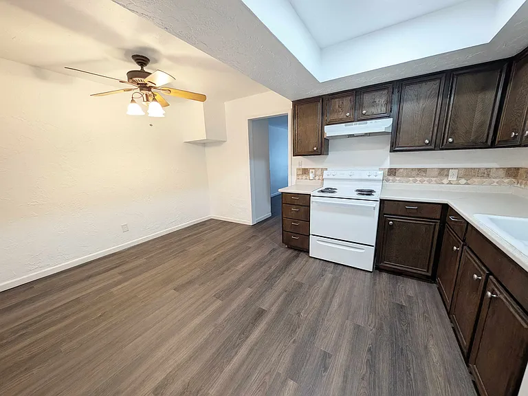 3827 N Harvard Ave — Photo 6