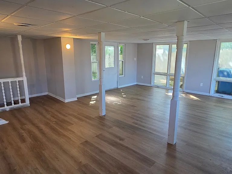 1019 Green Ln — Photo 28