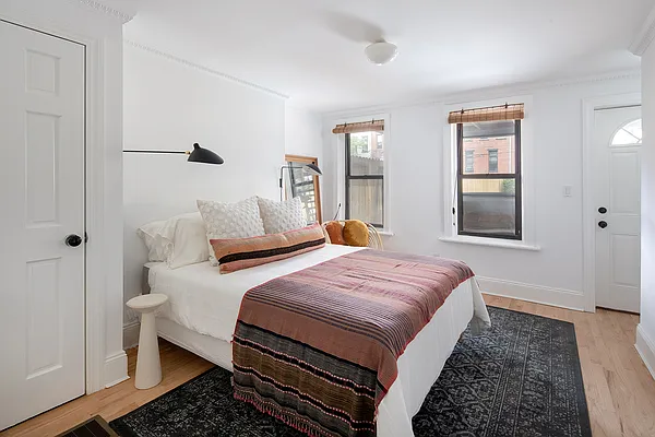 Sold by Douglas Elliman | media 18