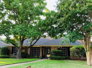 811 Autumn Lake Dr, Allen, TX 75002