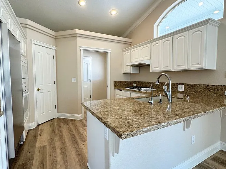 21789 Seven Lakes Ln — Photo 7