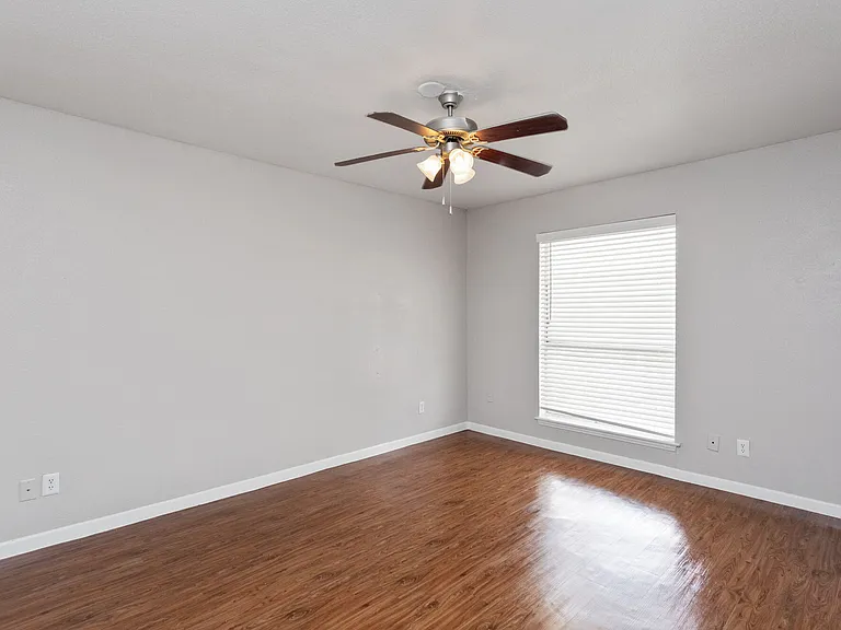 The Alora Apartments — Photo 34