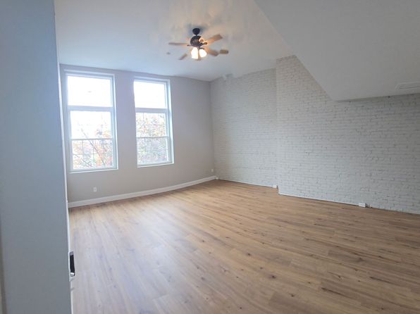 Two bedroom town home | 114-120 Grand Ave, Mequon, WI