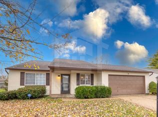 542 Woods Crossing Dr, Indianapolis, IN 46239