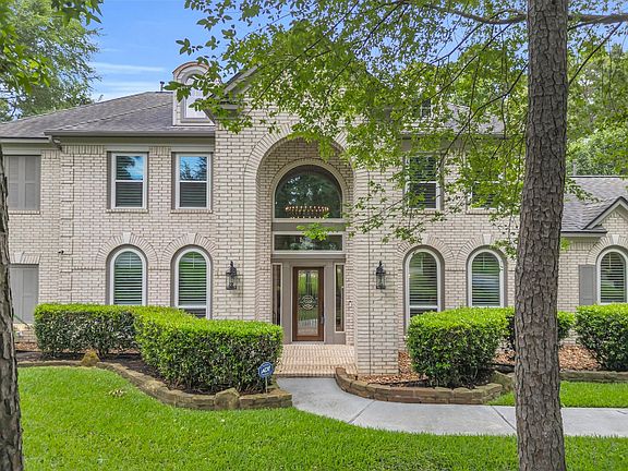 3rd image of 12414 Hawkin Ct