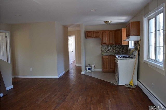 1st image of 17227 127th Ave #1