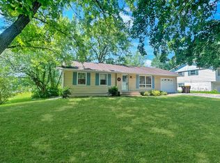 3315 W Loras Dr, Freeport, IL 61032