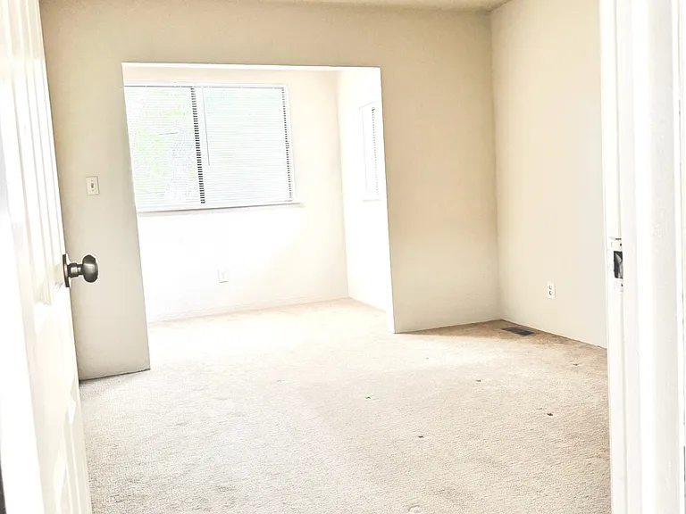 1579 Hooker St #B — Photo 13