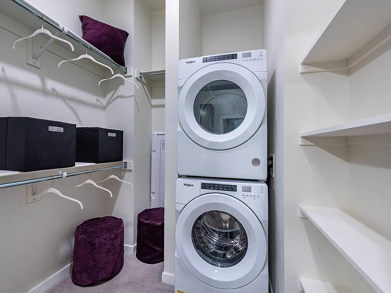 ArtDistrict_interior_laundry