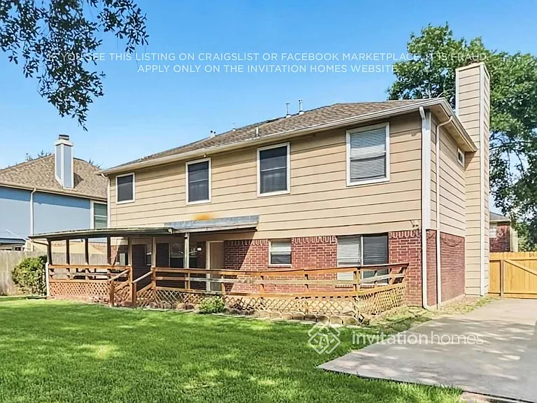 2721 Leroy St — Photo 22