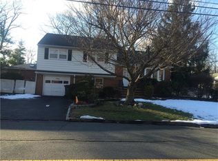 63 Rutgers Ave, Colonia, NJ 07067