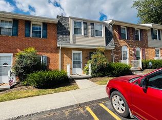 379 New Kent Rd, Blacksburg, VA 24060