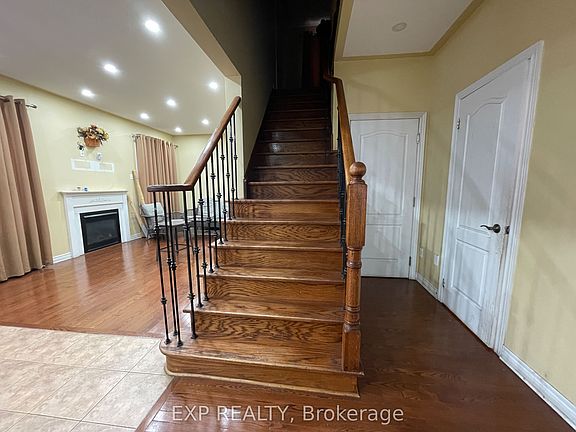 5th image of 544 Fernforest Dr