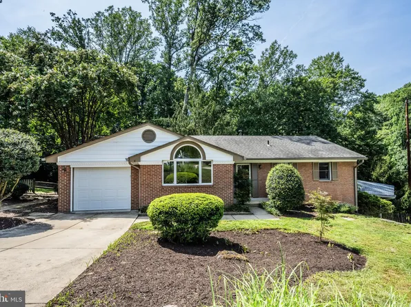 9528 Rockport Rd, Vienna, VA 22180