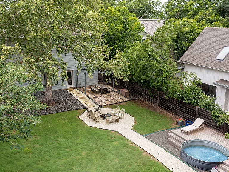 4405 Banister Ln — Photo 3