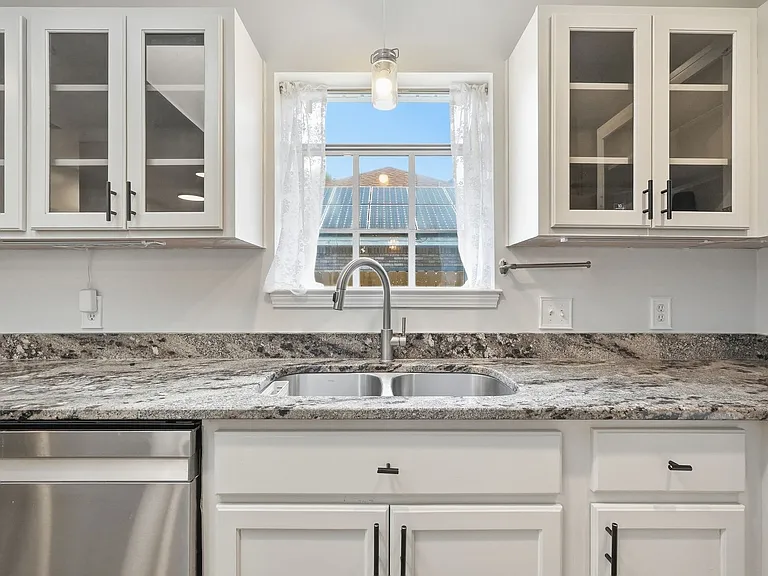 1651 Northridge Rd — Photo 15