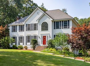 5 Cabot Dr, Derry, NH 03038