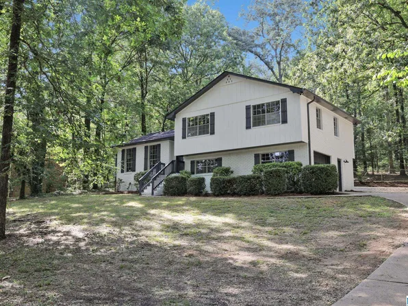 3016 Virginia Dr, Bessemer, AL 35023