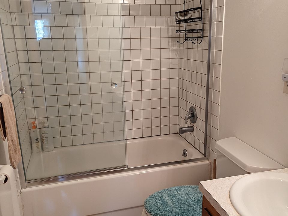 2nd image of 5042 19th Ave NE