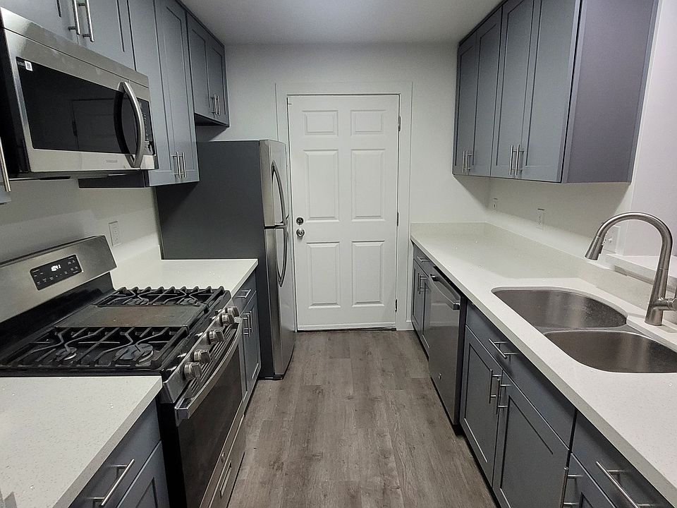 1st image of 1937 NE Green Glen Ln
