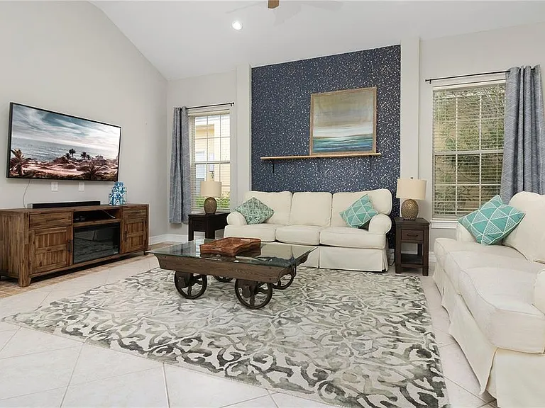 216 Eastpark Dr — Photo 32