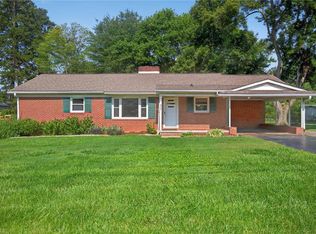 932 Brownwood Dr, Winston Salem, NC 27105
