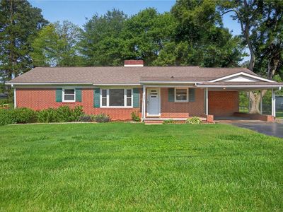 932 Brownwood Dr, Winston Salem, NC, 27105