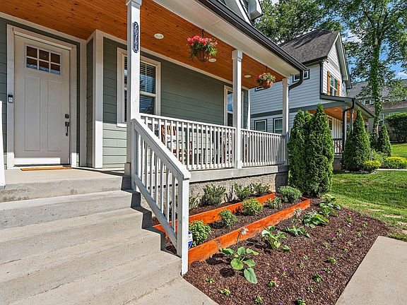 5th image of 2078A Whitney Ave