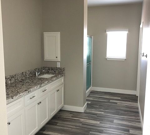 5th image of 15726 Tokay St