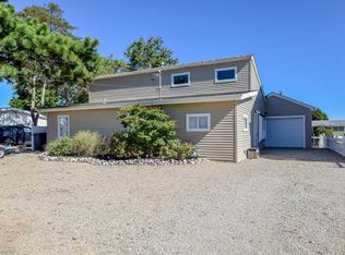 124 Jeteemale Dr, Manahawkin, NJ 08050