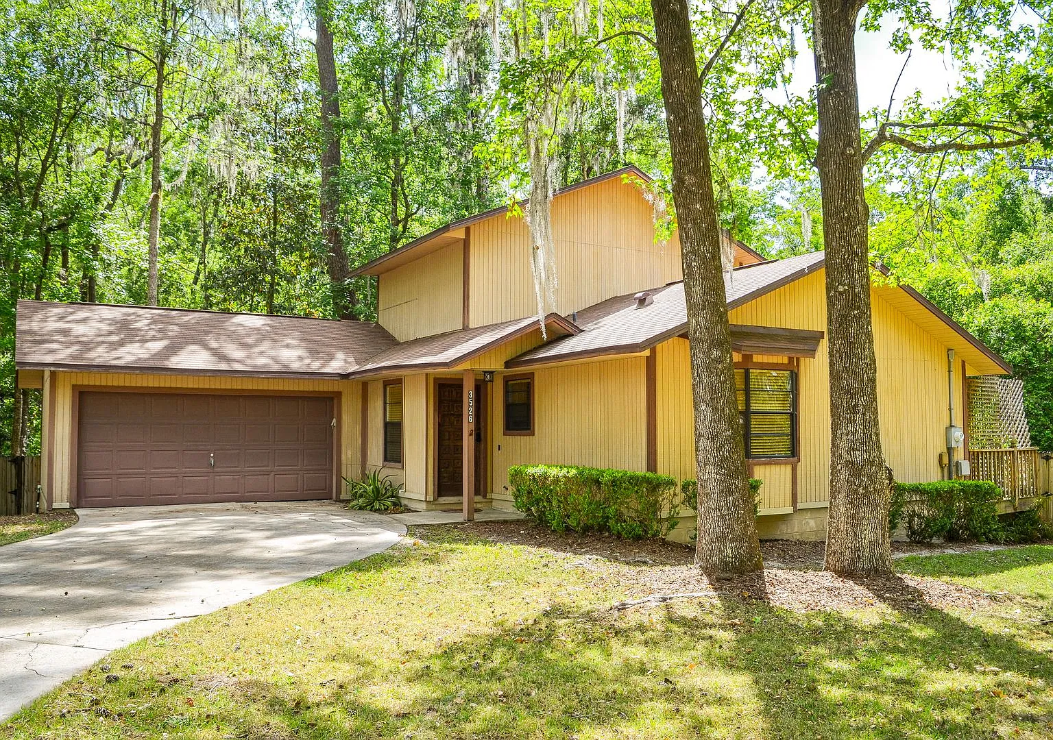 Check out this huge private fenced back yard at this Timberlane home! — Photo 1