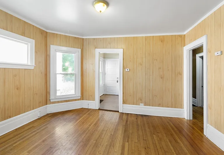 247 Roosevelt Ave #1 — Photo 6