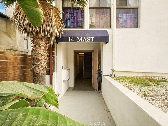 3rd image of 14 Mast St