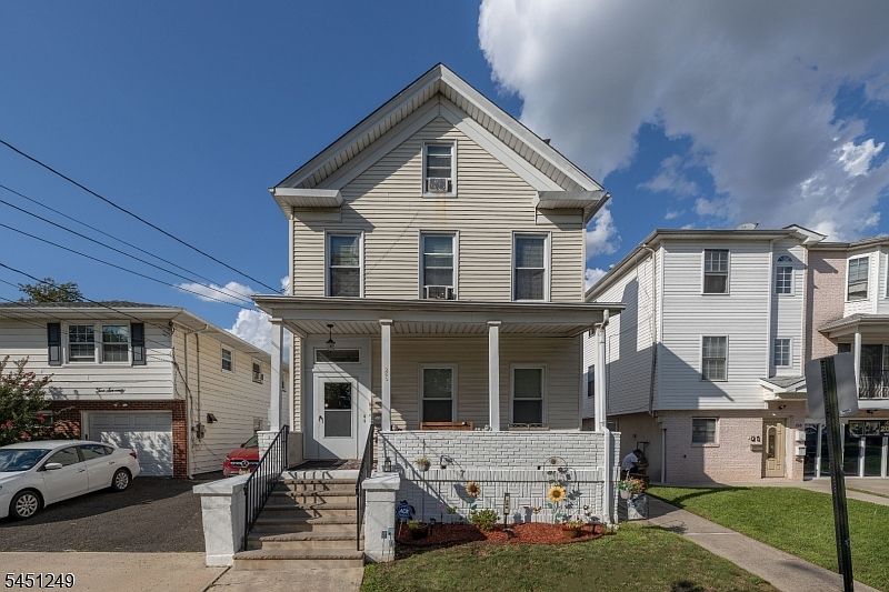 1st image of 280 E Hazelwood Ave #2
