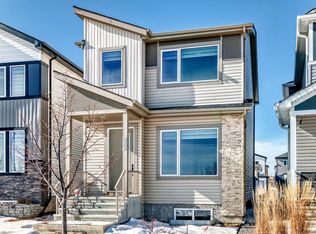 22 Meadowview Dr, Leduc, AB T9E 8E4