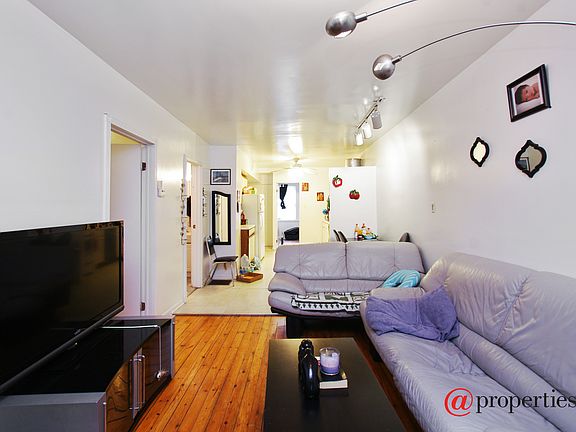 Kitchen / Living Room