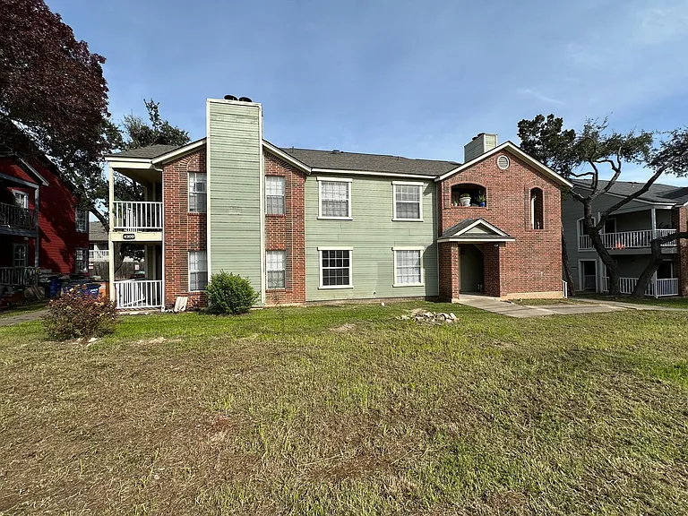 4300 Duval Rd #B — Photo 2