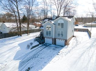 1454 Bennington Rd, Alliance, OH 44601