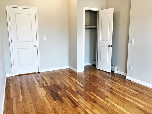 Rented by Bruma Realty LLC | media 8