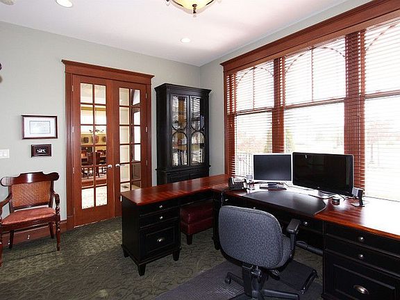 5th image of 6724 Beekman Pl W