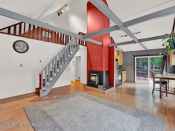 2nd image of 100 Clearbrook Dr