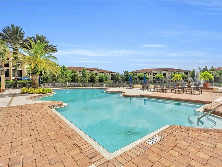 13010 Positano Cir #108 — Photo 14