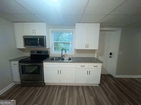 4th image of 310 Harris Manor Dr SW #B